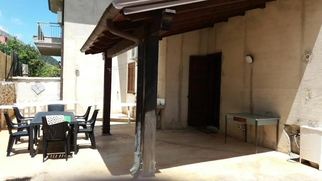 Appartamento In Villa Splendente Castellammare del Golfo Apartment
